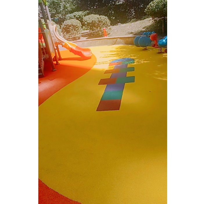 兒童游樂場塑膠地板實(shí)景圖10